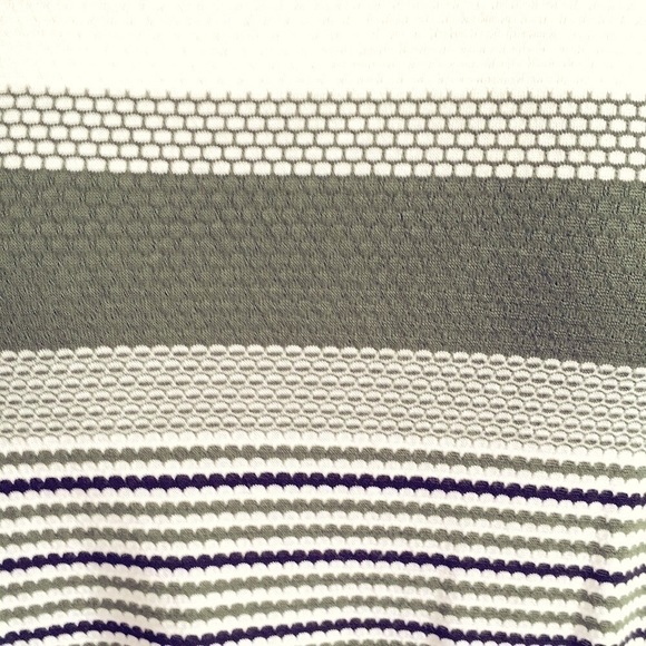 𝅺LULAROE Green White Striped Size Small Top - Picture 4 of 7